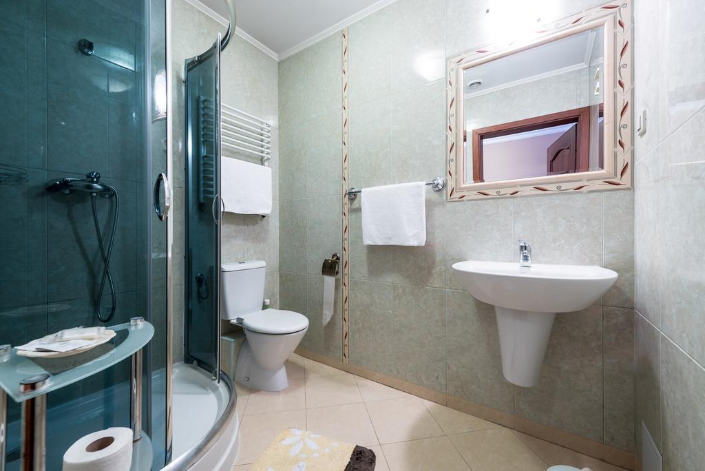 Hotel Palac Akropol Lublin Quarto foto