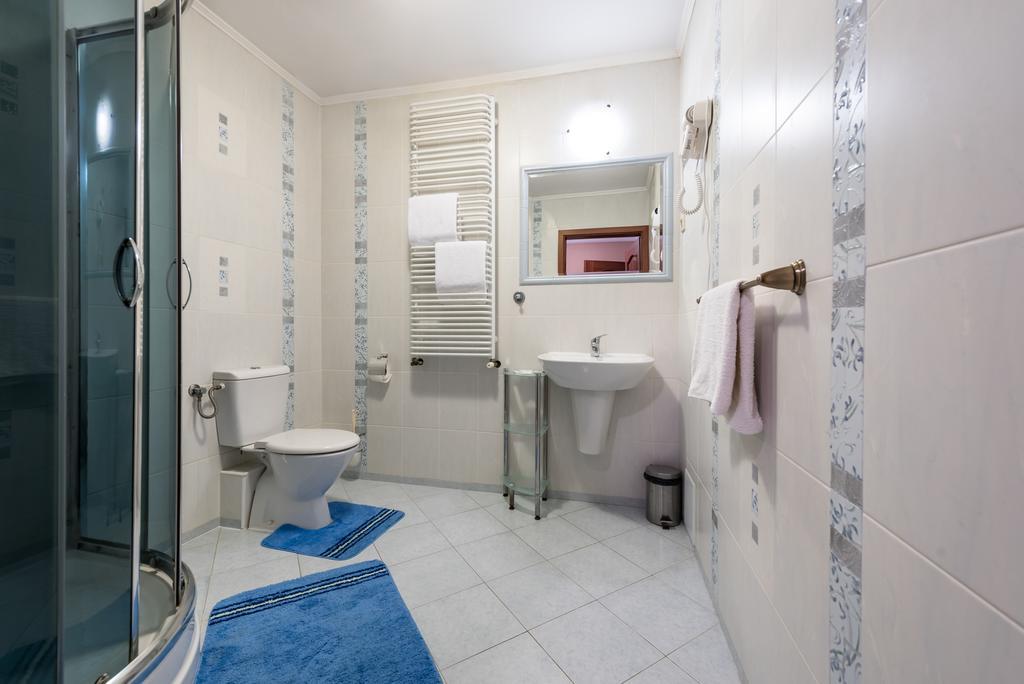 Hotel Palac Akropol Lublin Quarto foto