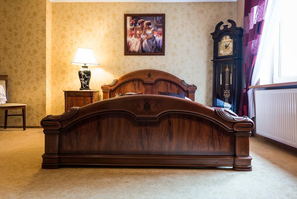 Hotel Palac Akropol Lublin Quarto foto