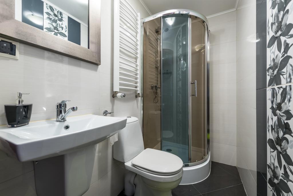 Hotel Palac Akropol Lublin Quarto foto